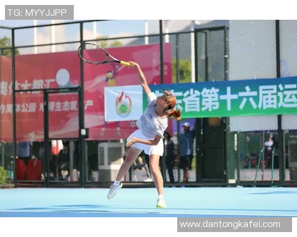 重庆网球队中路突破新策略解析助力网球发展与竞技水平提升